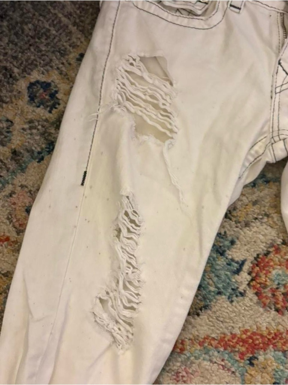 True Religion White Contrast Stitch Jeans (Size 28) - Picture 2 of 7